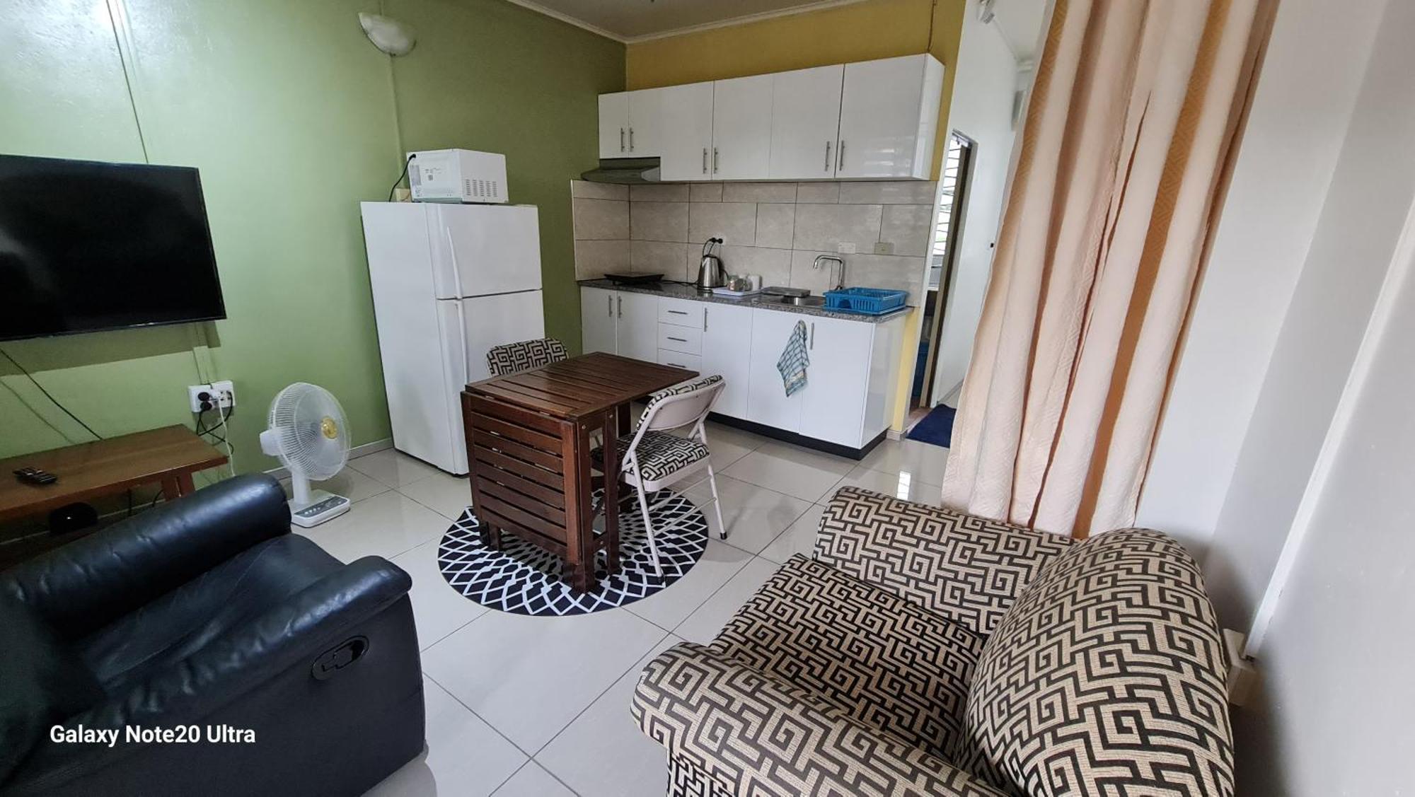 Cosy 2 Bedroom Unit With Pool,Wifi Сува Екстериор снимка