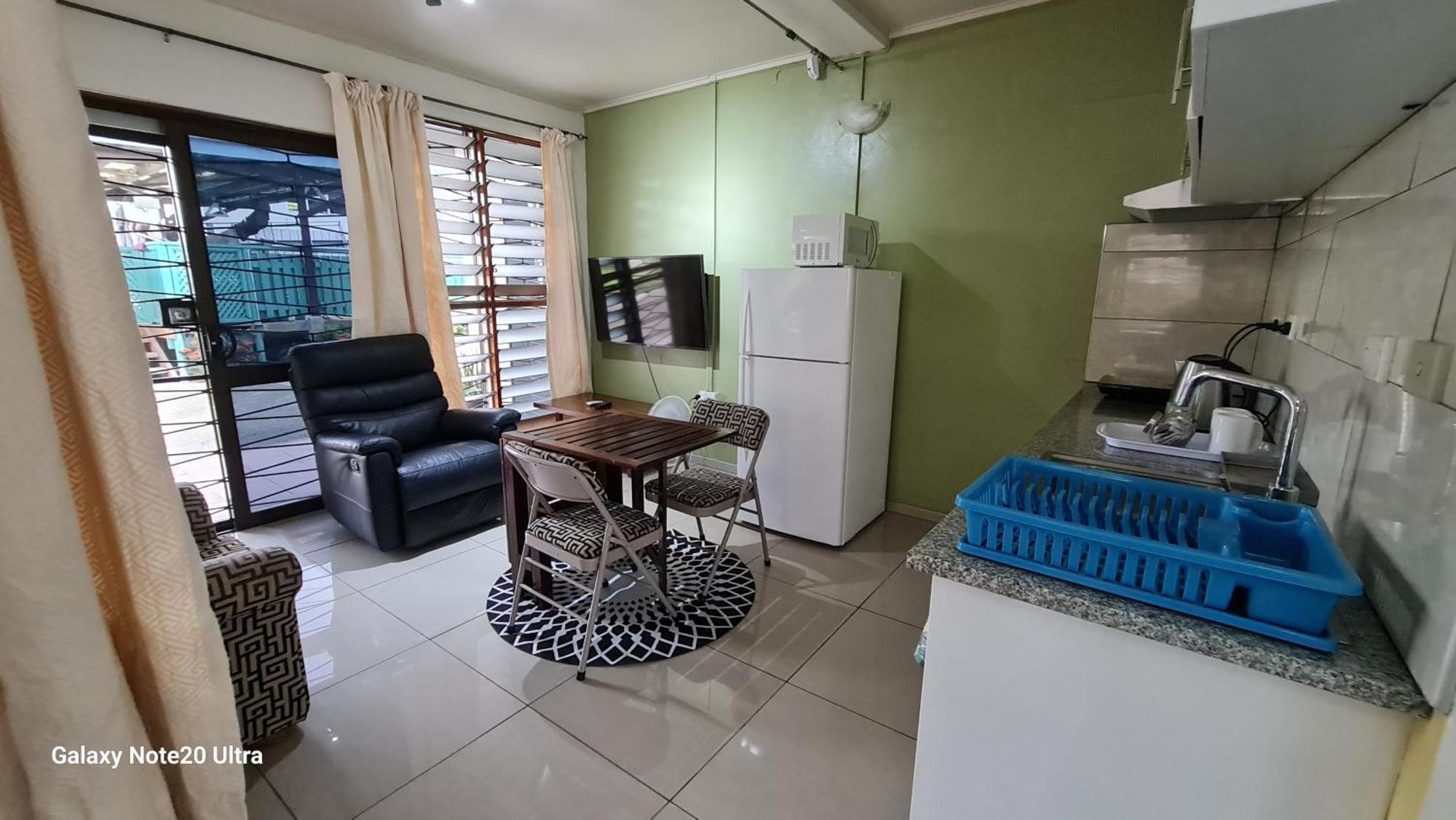 Cosy 2 Bedroom Unit With Pool,Wifi Сува Екстериор снимка