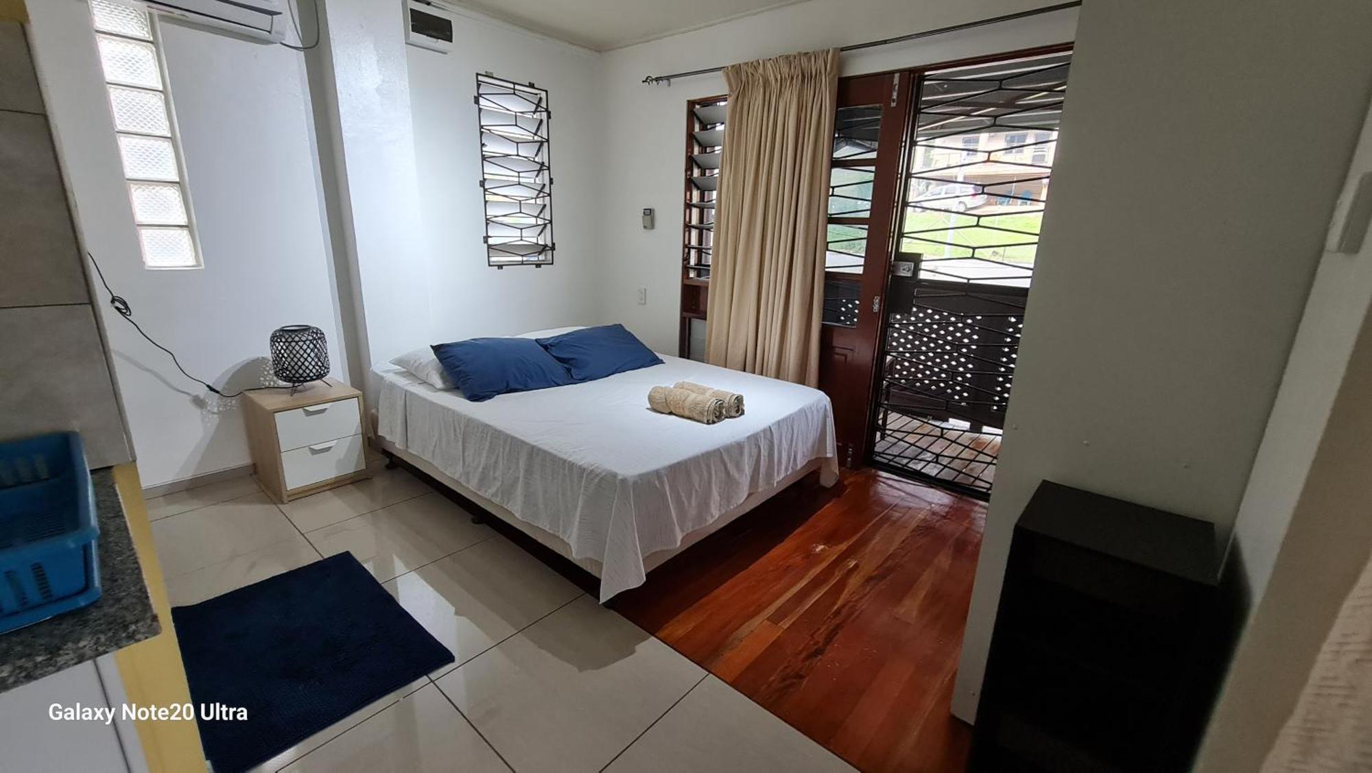 Cosy 2 Bedroom Unit With Pool,Wifi Сува Екстериор снимка